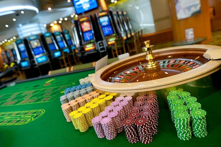 Sảnh Casino Có Gì? Khám Phá Các Tiện Ích và Dịch Vụ Đặc Sắc